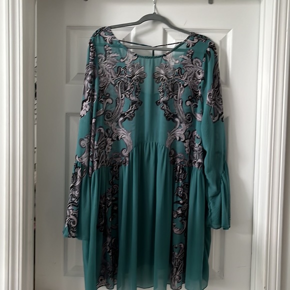 Beautiful Gently worn med free people sheer tunic - Picture 3 of 5